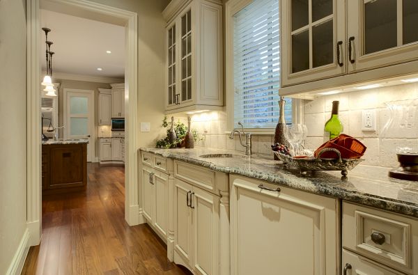 Professional Butlers Pantry Installation